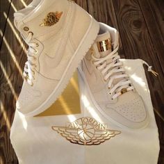 Air Jordan Pinnacle 1s Great condition. Never worn. Got as a gift , don't like how they fit on me. Jordan Shoes Sneakers Wedding Shoes Sneakers, Jordan Shoes Girls, Shoes Sneakers Jordans, Shoes Air, Nike Air Jordans, Fresh Shoes, Hype Shoes, Swag Shoes, Vans Sneakers