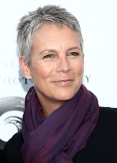 6-Inspiring-Actresses---Jamie-Lee-Curtis Gorgeous Gray Hair, Jamie Lee Curtis, Betty White