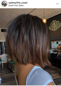 Graduated Bob Haircuts, Rambut Brunette, Long Hair Color, Hair Shows, Good Hair Day, Medium Hair Cuts, Shaved Hair, Brunette Hair, Hair Transformation