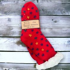 Wrap your feet in the ultimate warmth and comfort with our Shining Star Super Cosy Lined Socks! Perfect for cold weather, these adorable socks feature a charming star design that adds a touch of joy to your loungewear. ❤️ Key Features: ❤️ Sizing: Ladies 4-7 UK ❤️ Ultra-Soft Lining: Lined with plush fleece, these socks are incredibly soft and keep your feet toasty warm, making them ideal for chilly nights or lazy weekends. ❤️ Non-Slip Grips: Designed with anti-slip grips on the soles to ensure sa Shining Star, Star Designs, Gift Registry, Birthday Gifts, Gift Card, Pet Supplies, Accessory Gift, Toys, Electronic Accessories