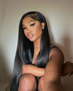 Hair Clip Wig Styles, Slick Hair Black Women, Prom Quick Weave, Side Part No Edges, Award Hairstyles, Side Part Hairstyles For Black Women, Makeup Inspo Black Women, Side Part Hairstyles Long Hair, Prom Hair Black Women