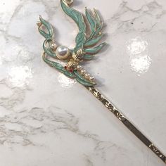 Ornamental Hairpin, Gold Colored Metal, Pearlescent Green And Colors, With Faux Pearl Embellishment. Lightweight. Red Headband, Green Hair Accessories, Hair Accessories Pearl, Cute Hairpins, Crystal Hair Pins, Hairpin Accessories, Crystal Headband, Pearl Embellishment, Fleece Headbands