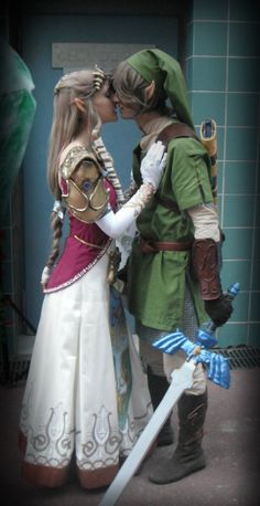 Zelda & Link Bad Cosplay, Cosplay Couple, Couples Cosplay, Couple Cosplay, Halloween Parejas, Link Cosplay, Zelda Cosplay, Hallowen Costume, Epic Cosplay