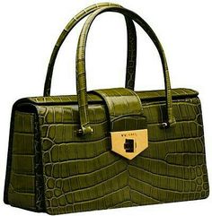 ♥♥♥ Nice Purses, Prada Purse, Green Handbags, Purse Ideas, Prada Purses, Crocodile Handbags, Sacs Design, Prada Handbag, Elegant Bags