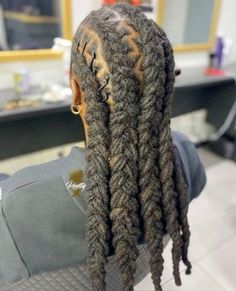 Taper Fade Long Hair, Long Loc Styles, Hairstyles Locs, Mens Dreadlock Styles, Dreadlocks Hair Care, Rosemary Oil For Hair Growth, Dread Hairstyles For Men, Hairstyle Black, Mens Dreads