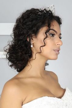 Hairstyles For Naturally Curly Hair, Super Curly Hair, Naturally Curly Hair, Curly Hair Updo, Curly Lace Front Wigs, Penteado Cabelo Curto, Scene Hair