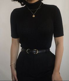 Silk Fabric Online, Lady L, Design Moda, She Wolf, Ribbed Turtleneck Sweater, Looks Black, Stylish Work Outfits, Ribbed Turtleneck, All Black Outfit