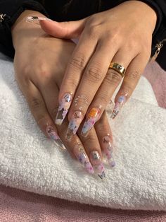 UR FAV NAIL TECH KAYNAILEDIT on Twitter: "in bloom 🌸 @valeriepamela_… " Elite Nails, Flower Nail Designs, Coffin Shape Nails, Neutral Nails, Best Acrylic Nails