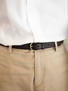 Our belts in grained leather offer a contemporary addition to your look. The buckle, made out of polished brass, adds flair whilst still presenting a sober and clean look, making it a great way to accessorize any outfit. Clean Look, Belt Brown, Dream Gift, Brass Buckle, Matte Gold, Belt Size, Polished Brass, Natural Leather, Summer Collection