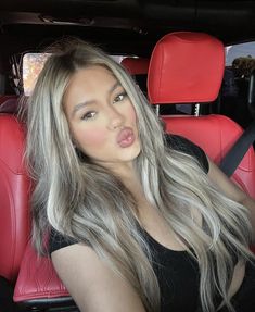 Platinum Partial Highlights, Blonde Hair On Latinas, Blonde Latina Hair, Latina With Blonde Hair, Blonde Hair On Mexican Women, Honey Blonde Hair On Latinas, Latina Blonde Hair Olive Skin, Olive Skin Blonde Hair, Brown Hair Underneath