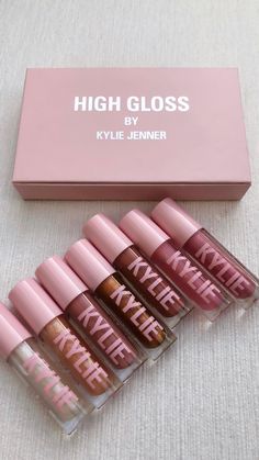 Kylie Beauty, Maquillage Kylie Jenner, Matte Make Up, Koleksi Makeup, Make Up Kits, Kylie Hair