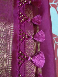 Saree Tassels For Pattu Sarees, Sarees Pallu Kuchulu, Sari Pallu Design, Kuchhu Design For Saree, Saree Border Kuchu, Sari Gonde Design, Saree Kunjam Designs