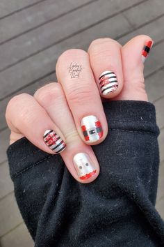 Color Street Secret Santa Color Street Secret Santa, Christmas Diy Nails, Mixed Mani Ideas, Santa Nails, Color Street Combos, Mixed Mani, Mani Ideas, Color Street Ideas, Street Nails