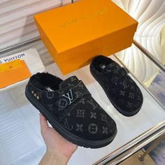 Size: 35-47 It comes with Dust box, Care manual, Tag, and Paper bag.Size Guide: Cozy Flat, Ysl Shoes, Sandals Slippers, Clog Sandals, Burberry Shoes, Zipper Tote Bag, Heels Boots, Shoes High, Zippered Tote