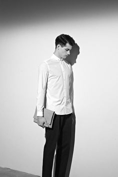 COS white dress shirt - love this look, perfect for my internship this summer White Shirt Editorial, Male Editorial, Mens Tailor, Librarian Shirt, Fashion Inspiration Board, Mens Fashion Inspiration, Search Bar