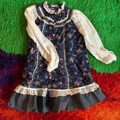 gunne sax filles tags est size 7/8 in girls kids no size tags buttons up the front Great condition, light wear and fading Gunne Sax, Retro Mode, Retro Stil, Style Retro, Vintage Children, Festival Season, Full Length, Vintage Dresses, Retro Fashion