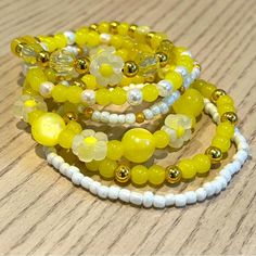 Handmade Bright Yellow White And Gold Bracelet. Women Teens Girls 7 Inches. 6 Beaded Stretchy Stackable Friendship Bracelets Mix And Match. Flower Beads Glass Resin Plastic Metal. Yellow Bracelet Beads, White And Gold Bracelet, Gold Bracelet Women, Mickey And Minnie Love, White Beads Bracelet, Rare Beads, Friendship Bracelets With Beads, Yellow Bracelet, Flowers Yellow