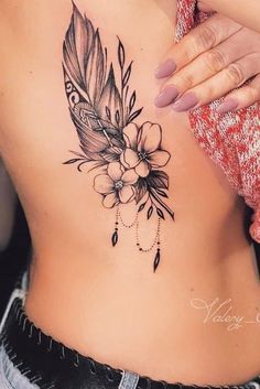 Tato Suku, Feather Tattoo Design, Special Tattoos, Inspiration Tattoos, Hand Tattoos For Women, Shoulder Tattoos For Women