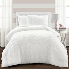 2-pc set includes: 1 Comforter, 1 Pillow Sham. Fur. 100% Polyester. Lush Decor White Solid Twin/Twin Xl Comforter with (Fill) Polyester | 16T008193 Faux Fur Comforter, Big Kid Bedroom, Fur Comforter, Fur Design, Twin Xl Comforter, Teenager's Room, White Comforter, Lush Decor, Stylish Beds