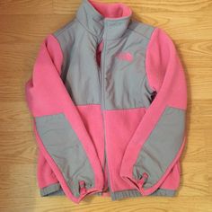 Never Worn Casual Pink Fleece Jacket For Fall, Pink The North Face Outerwear For Spring, The North Face Pink Spring Outerwear, Pink Long Sleeve Fleece Jacket For Spring, Pink The North Face Outerwear With Pockets, Pink Hooded Fleece Jacket For Spring, Casual Pink Fleece Jacket For Spring, Casual Spring Outerwear By The North Face, Pink Fleece Jacket For Cold Spring Weather