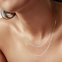 This sterling silver necklace consists of a fine 'box' chain, made from small square links all connected to make a continuous smooth chain. It fastens at the center back with a round spring clasp, where it also has a short extension chain made from larger, regular round chain links. Strong, durable, and can be lengthened depending on your preference and outfit. A perfect chain to pair with pendants.  ✨ In 2 lengths available - 46 cm and 51 cm 🎁 Packaging: Beautifully packed in a box, ready for Pink Heart Jewelry, Box Chain Necklace, Earring Box, Chain Links, Pearl Pendant Necklace, Jewelry Case, Necklace Sterling Silver, Delicate Necklace, Heart Jewelry