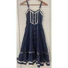 Slight Loose Threads Towards Bottom Of The Dress. Not Noticeable. Vintage Sun Dress, Dresses 70s, Midi Dress Blue, Gunne Sax, Blue Midi Dress, Cottage Core, Dress Blue, Kids' Dresses, Floral Lace