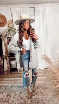 Nashville Outfits Casual, Outfit Aesthetic Black, Outfits Nashville, Spring Outfit Aesthetic, Nashville Style Outfits, Tennessee Outfits, Booties Outfit, Western Wear Outfits, Nashville Style