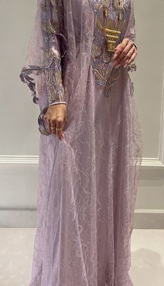 Jalabia Styles, Combination Dresses, Kaftan Style, Arab Fashion, Dress Dusty, Modest Fashion Outfits, Abaya Fashion, Pakistani Outfits