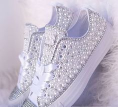 Wedding Converse /bling and Pearl /.wedding Custom Converse / - Etsy Wedding Tennis Shoes, Bride Converse, Bedazzled Shoes, Converse Wedding Shoes, Bridal Sneakers, Bling Converse, Wedding Converse, Wedding Sneakers, Bling Wedding