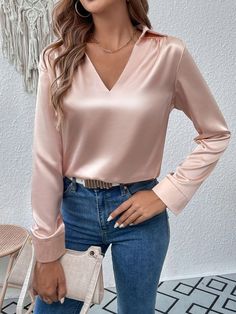 Baby Pink Outfit Women, Pink Satin Blouse Outfit, Satin Blouse Outfit Classy, Pink Satin Outfit, Blusas Satin, Satin Top Outfit, Satin Blouse Outfit, Rosa Barbie, Satin Outfits