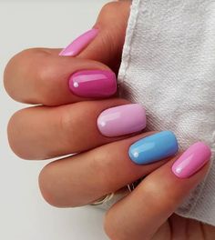 Pink Oval Nails, Sns Nails Colors, Manicure Nail Designs, Short Gel Nails, Fancy Nails Designs, Pretty Nail Art Designs, Oval Nails