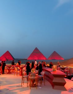 wedding-reception-egyptian-pyramids Egypt Wedding Venues, Wedding In Desert, Egypt Proposal, Pyramids Wedding, Wedding Egypt, Pyramid Wedding, Egypt Wedding, Grand Egyptian Museum, Great Pyramids Of Giza