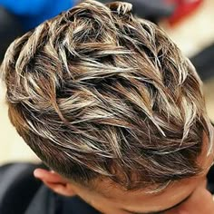 Highlights Brown Hair Short Men, Mens Dimensional Hair Color, Highlighted Mens Hair, Boys Blonde Highlights, Mens Brown Hair With Blonde Highlights, Blonde Highlights For Men, Men’s Blonde Highlights Short Hair, Mens Highlights Dark Hair, Mens Blonde Highlights