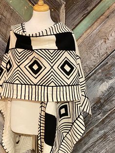 Cafe Interiors, African Wedding Attire, Mudcloth Fabric, African Accessories, Just Style, African Pattern, Fashionista Clothes, Fabric Strips, African Culture