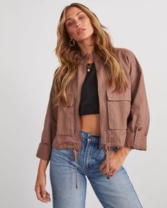 Mocha % Off Duty Icon Zip Up Utility Jacket-1 Lightweight Jacket Outfit, A Line Jacket, Artsy Outfit, Denim And Lace, Summer Jacket, Silk Jacket, Spring Jackets, Line Jackets, On Repeat