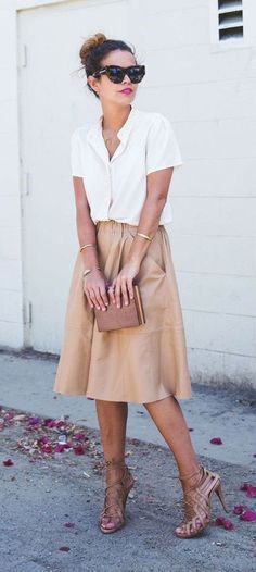 29 Elegant Work Outfits Every Woman Should Own Minimal Chic Outfits, Minimal Chic Outfit, Summer Work Outfits Office, Summer Office Outfits, Trendy Skirts, Looks Street Style, Summer Chic