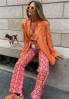 July 2024 Fashion, Funky Clothing Aesthetic, Colorful Outfit Summer, Colorful Edgy Style, Preppy Nashville Outfits, Maximalist Street Style, Portuguese Girl Style, Italy October Outfit, Portuguese Style Fashion