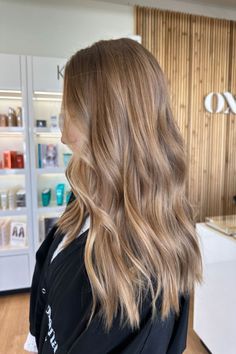 #BlondeHairGoals #BlondeTransformation #HairMakeover #BlondeBeauty #BlondeAmbition #HairInspo #BlondeBombshell #BlondeJourney #NewHairWhoDis #BlondeVibes #HairTransformation #BlondeLife #BlondeHighlights #BlondeObsessed #BlondeMagic Blended Light Brown Hair, Brown Toned Blonde Hair, Blond And Light Brown Hair, Long Caramel Blonde Hair, Cool Caramel Hair, Warm Toned Blonde Highlights, Natural Highlights For Dark Blonde Hair, Fawn Blonde Hair, Dirty Blonde Hair No Highlights