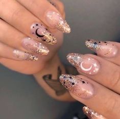 Moon And Stars Nails Art, Gold Witchy Nails, Nude Witchy Nails, Spring Equinox Nails, Fortune Teller Nails, Aquarius Nails Designs, Witchy Nail Designs, Starfall Ball