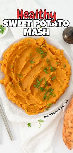 healthy sweet potato mash in a plate Vegan Holiday Desserts, Sweet Potato Recipes Mashed, Sweet Potato Mash, Healthy Sweet Potato, Vegan Holiday Recipes, Vegan Christmas Recipes, Wfpb Recipes, Vegan Roast