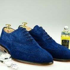 Mens Formal Outfits, Designer Suits For Men, Best Shoes For Men, Design Shoes, Navy Suit, Europe Fashion, Mens Formal, New York New York, Blue Suede