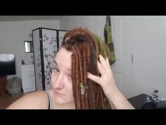 How to Put Synthetic Dreads In Short Hair Dreads In Short Hair, Dreads Underneath Hair, How To Do Dreadlocks, Dreads Short Hair, Dyed Dreads, Soft Dreads, Faux Dreads