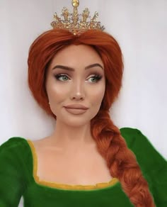 Queen Makeup Looks, Shrek And Fiona Costume, Shrek Cosplay, Makeup Looks 2022, Fiona Costume, Fantasia Diy, Shrek Rave, Shrek Halloween, Red Head Halloween Costumes