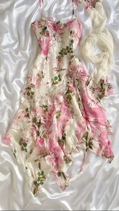 2000s Dresses, Floral Silk Dress, Garden Dress, Grad Dresses, Looks Vintage, Fancy Dresses