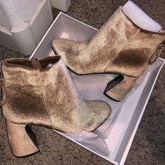 Brand New , Super Cute . Never Worn Only Tried On. Grey Velvet, Bootie Boots, Ankle Boots, Super Cute, Size 6, Velvet, Brand New, Women Shoes, Boots