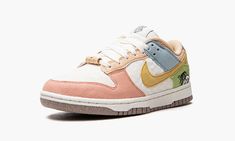 W Nike Dunk Low SE DQ0265 100 Retro Sun, Dream Aesthetic, Club Shoes, Baskets Nike, Shoe Display, Sneakers Mode, Aesthetic Shoes, Nike Dunk Low, Dunk Low