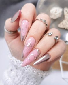 Valentine's Day Nail Art img cc :-project_paznokcie Trendy Winter Nail Colors, Festive Nail Colors, Easter Nail Ideas, Nails 2023 Trends, Winter Nail Colors, Deep Red Nails, Cute Summer Nail Designs, Easter Nail, Easter Nail Art