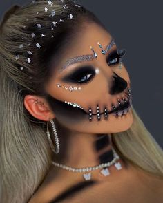 Skull Candy Halloween Makeup, Bling Halloween Makeup, Skeleton Makeup With Jewels, Halloween Queen Makeup, Womens Skull Makeup, Holloween Makeup Skeleton, Easy Special Effects Makeup Ideas, Glitter Skeleton Makeup, Holloween Makeup Glam