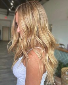 80+ Layered Haircuts for Long Hair: Get Ready to be Obsessed! Long Haircuts Unstyled, Women’s Haircuts Long, Long Thick Wavy Hair, Hair Cuts 2023, Blonde Long Layers