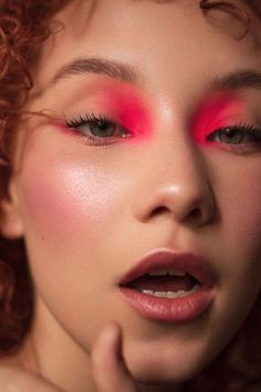 Heavy Blush Makeup Looks, Pink Valentines Makeup, Makeup Looks Editorial, Catwalk Makeup, Artsy Makeup, Bold Makeup Looks, Valentines Makeup, Photoshoot Makeup, Dope Makeup